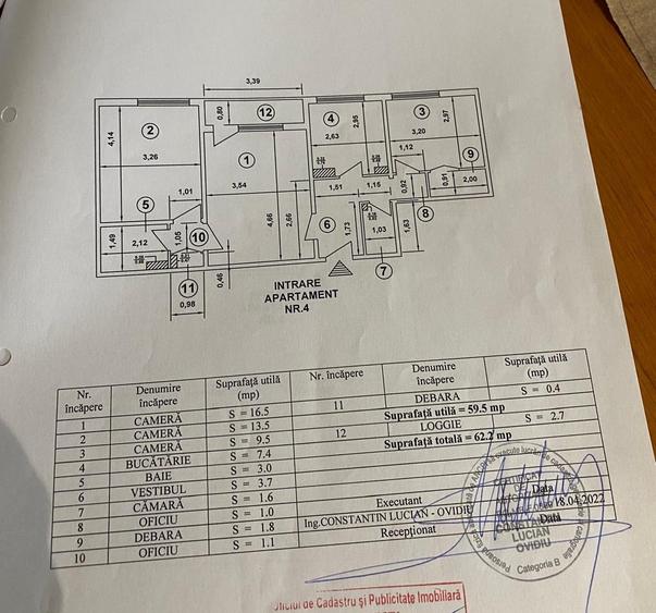 Apartament cu 3 camere semidecomandat în Drumul Taberei