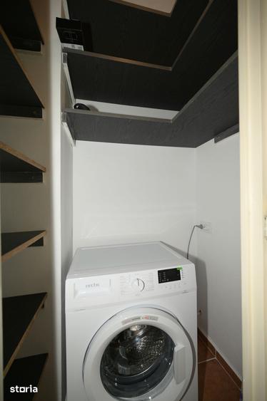Apartament cu 4 camere decomandat în Delfinariu