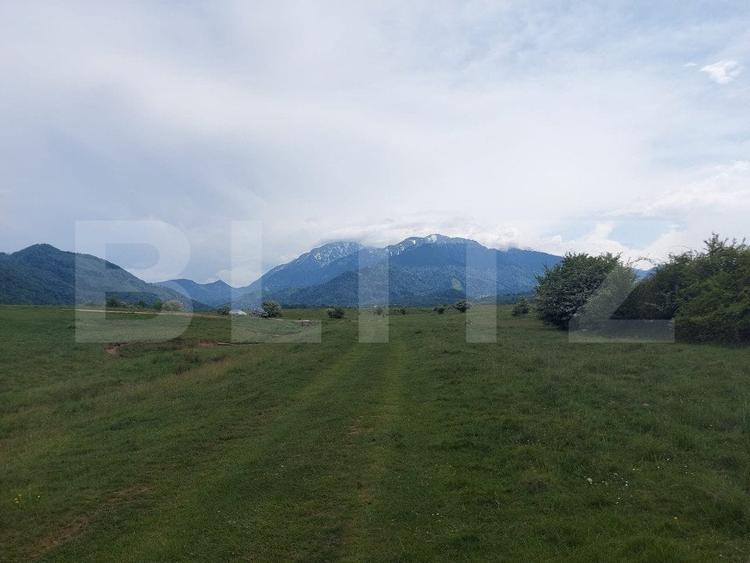 Teren Construcții extravilan de 10000 mp, în Sud-Vest