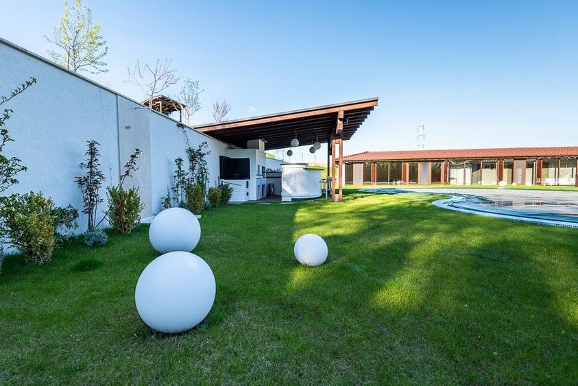 Casă individuală cu 8 camere cu Piscina în Exterior Sud