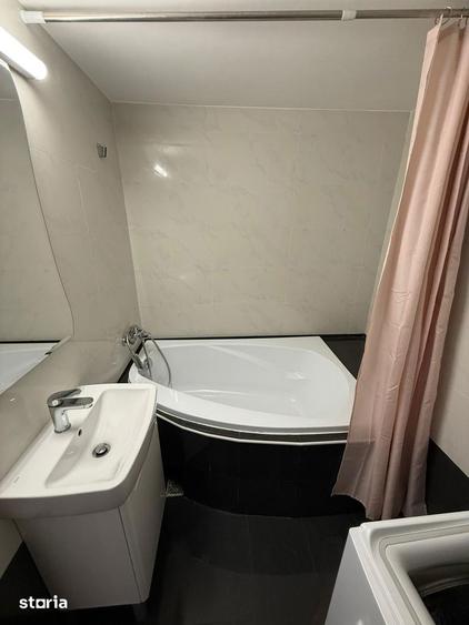 Apartament cu 2 camere decomandat în Între Lacuri