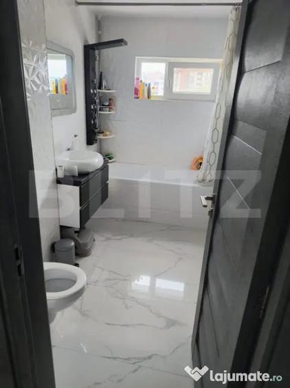 Apartament cu 3 camere decomandat în Central
