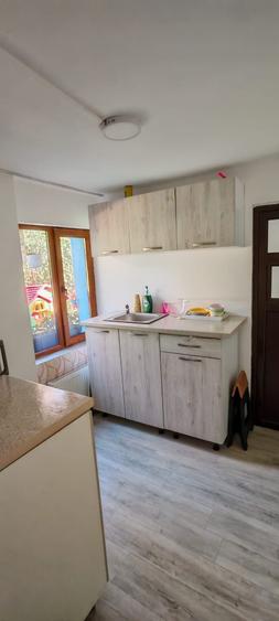 Casă cu 4 camere cu Teren 300 Mp în Central