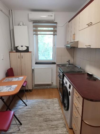 Apartament cu 2 camere decomandat, mobilat în Tătărași