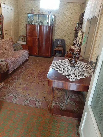 Casă cu 4 camere cu Teren 996 Mp în Central