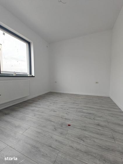 Casă cu 3 camere cu Teren 250 Mp în Clinceni