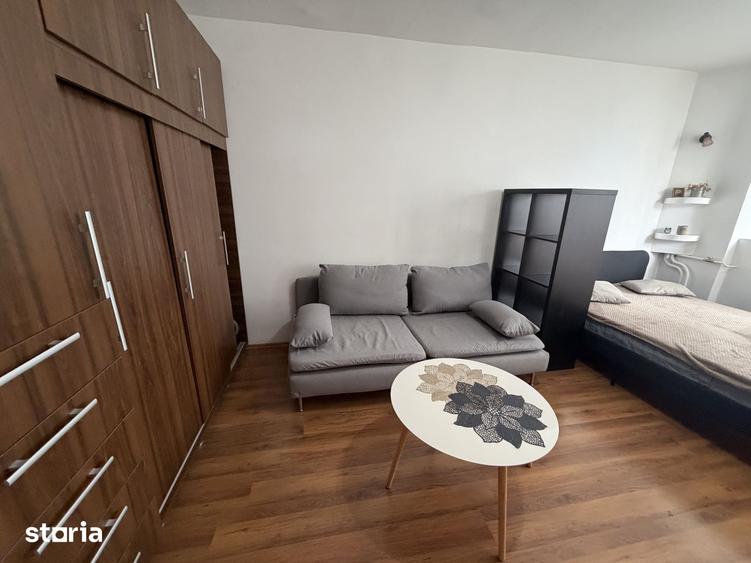 Garsonieră decomandată în B-dul București