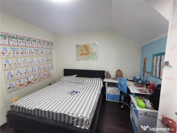 Casă cu 5 camere cu Teren 325 Mp în Chiajna