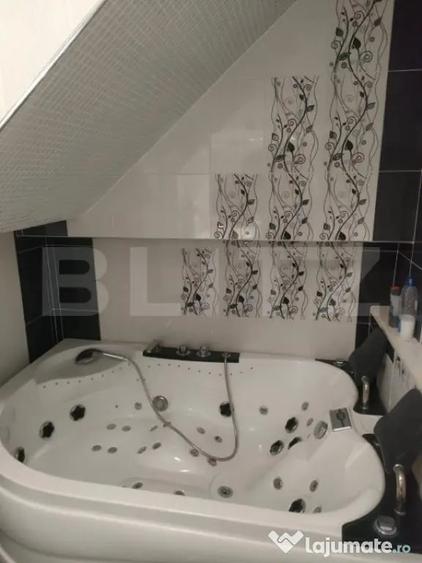 Casă cu 8 camere cu Teren 488 Mp în Marginea