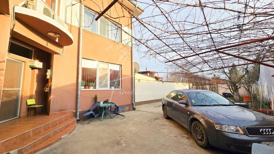 Casă individuală cu 5 camere cu Canalizare în Prelungirea Ghencea