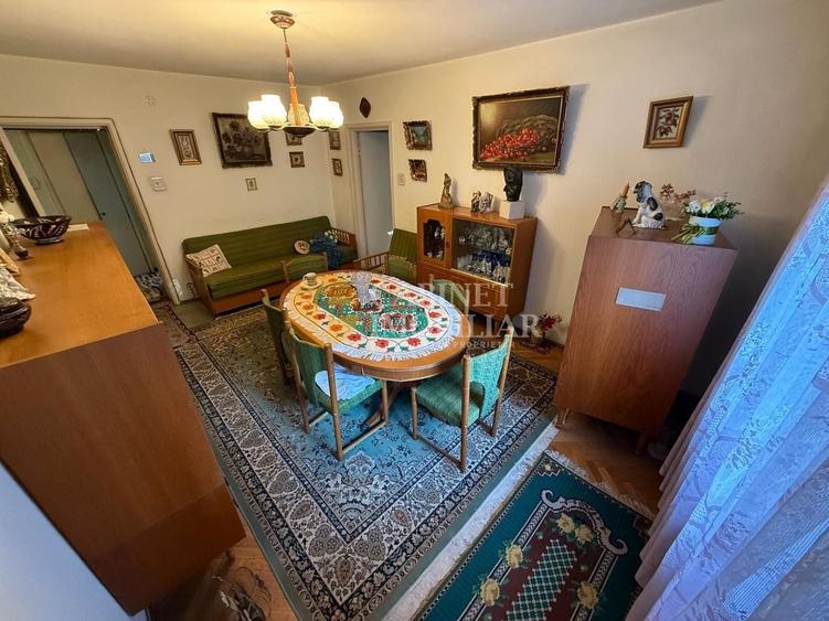 Apartament cu 4 camere, mobilat în Podu Roș