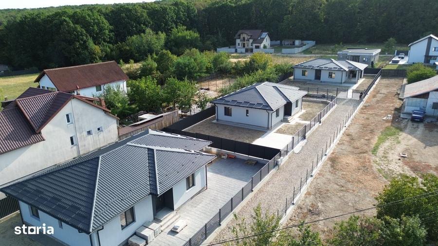 Casă cu 4 camere în Central