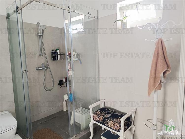 Casă individuală cu 5 camere cu Canalizare în Dămăroaia