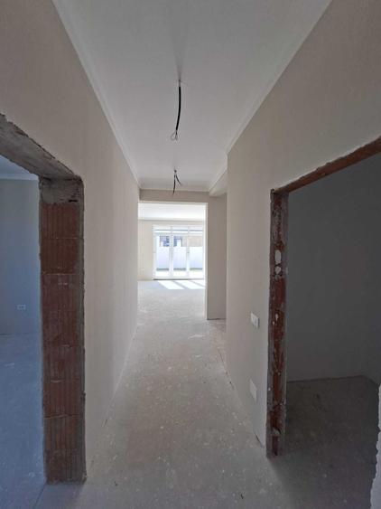 Casă cu 3 camere în Central