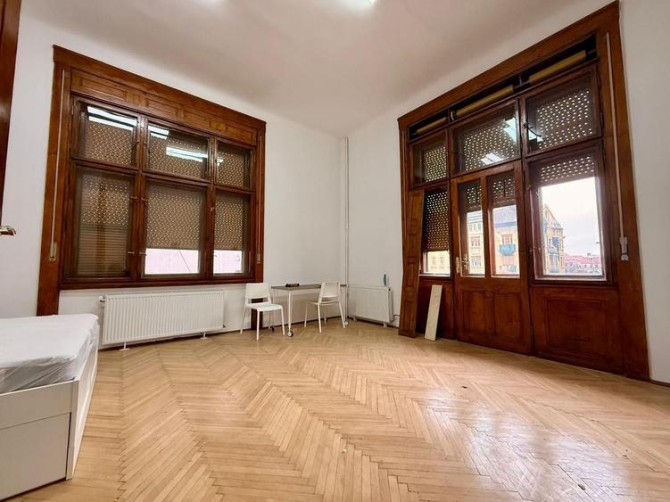 Apartament cu 4 camere decomandat, mobilat în Ultracentral