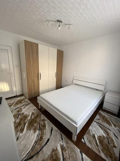Apartament cu 2 camere decomandat în Exterior Vest