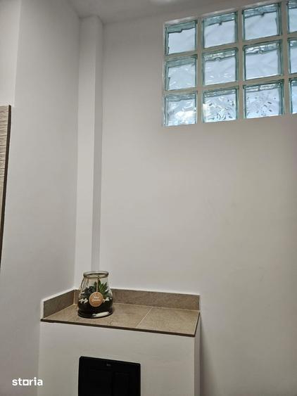 Apartament cu 3 camere decomandat în Astra