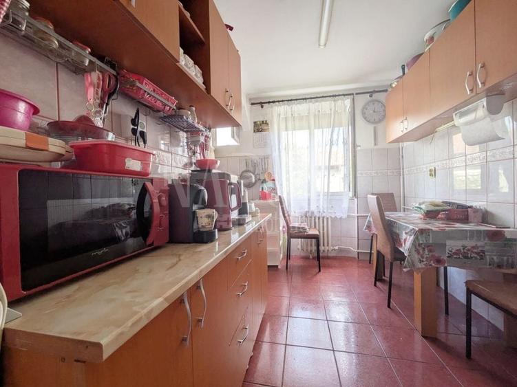 Apartament cu 4 camere decomandat în Rogerius