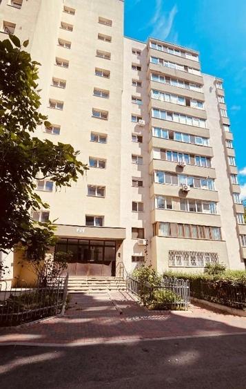 Garsonieră semidecomandată în Basarabia