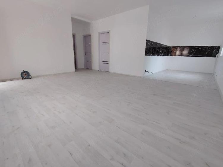 Casă cu Teren 210 Mp în Central