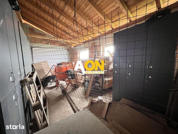 Casă cu 5 camere cu Teren 592 Mp în Micești