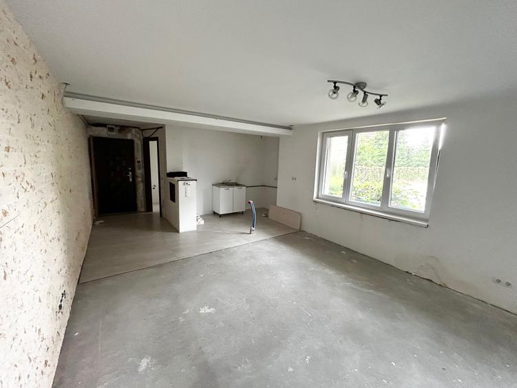 Apartament cu 2 camere semidecomandat în Central