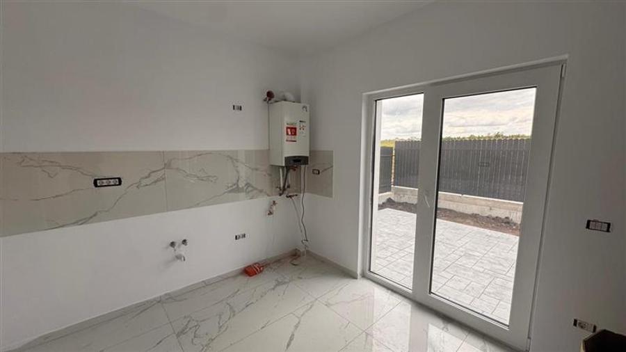 Casă individuală cu 4 camere cu Garaj în Valea Lupului