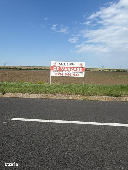 Teren de 27000 mp, în Săucești