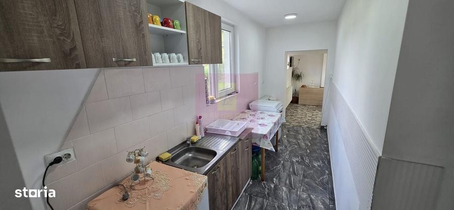 Casă cu 4 camere în Trăisteni
