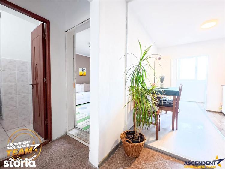 Apartament cu 3 camere decomandat în Central