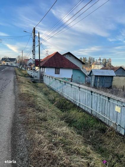 Casă cu 3 camere în Podeni