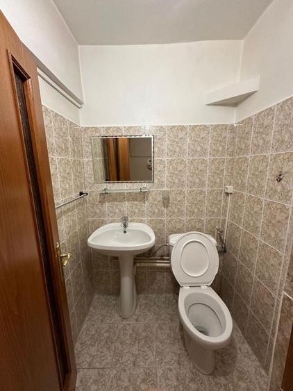 Apartament cu 3 camere decomandat în Exterior Vest