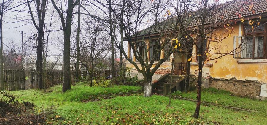 Casă cu 3 camere în Stolnici