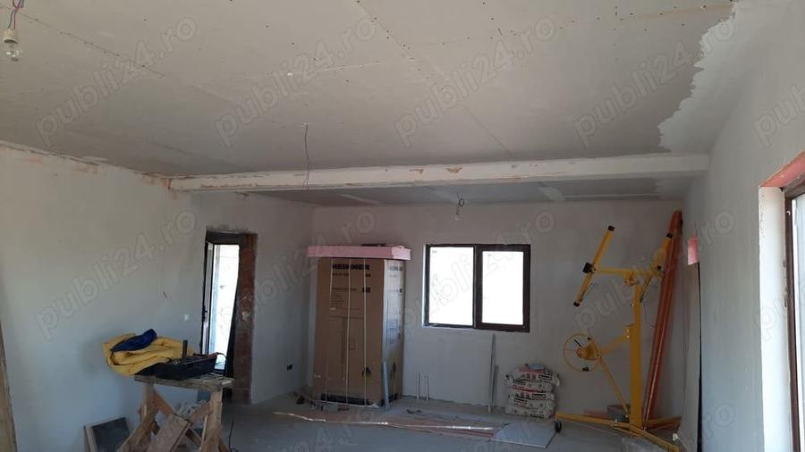 Casă cu 4 camere cu Teren 750 Mp în Novaci