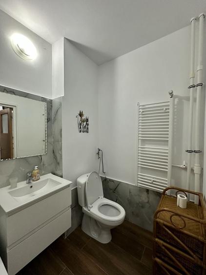 Apartament cu 2 camere decomandat în Drumul Taberei