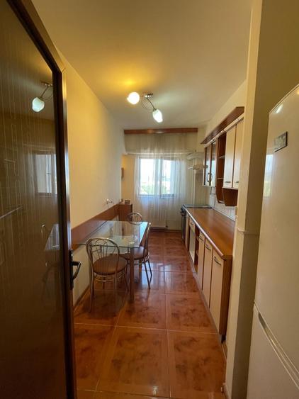 Apartament cu 3 camere decomandat în Băile Felix
