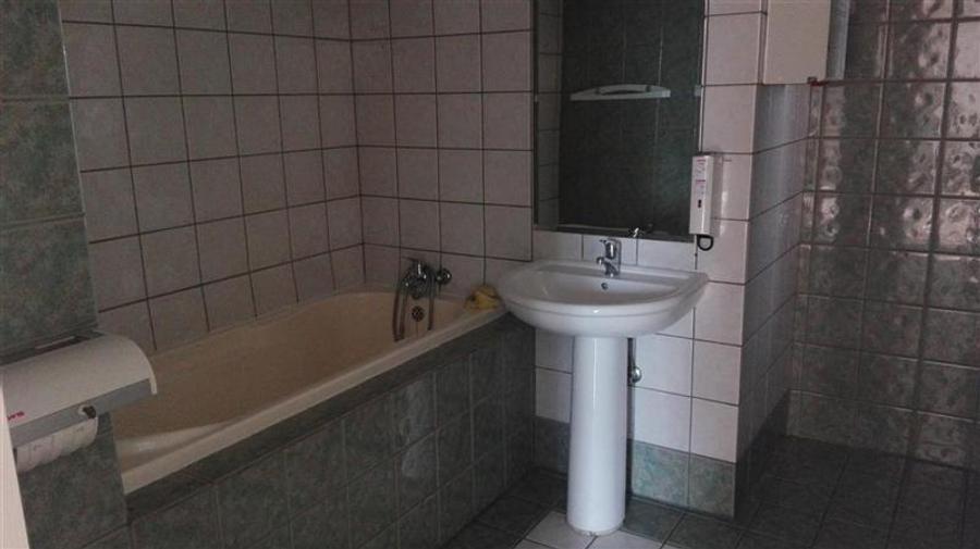 Birou, de 48 mp, în P-ța Muncii
