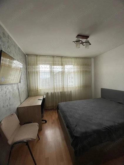Apartament cu 2 camere decomandat în Micro 20
