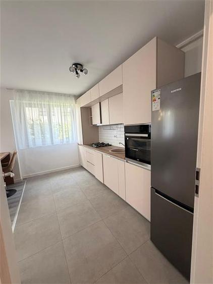 Apartament cu 2 camere decomandat în Albert