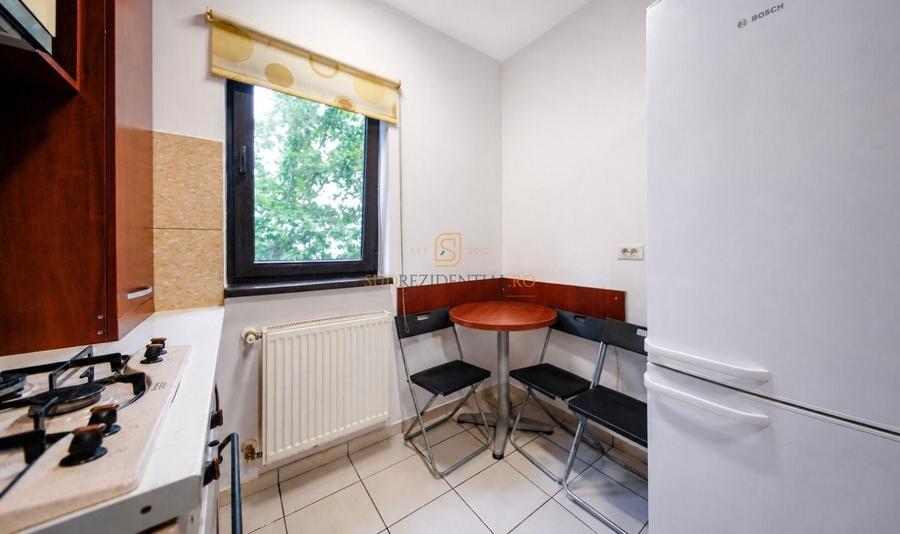 Apartament 3 camere, complet mobilat, decomandat, etaj intermediar - 12