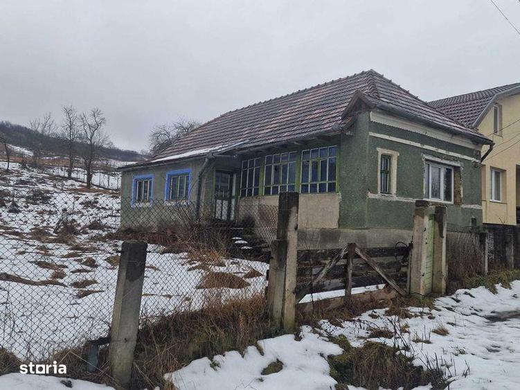 Casă cu 3 camere cu Teren 90 Mp în Sic