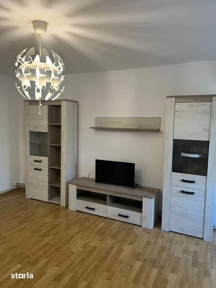 Inchiriez apartament 3 camere - 1