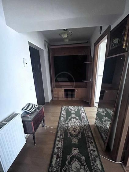 Apartament de o camera, zona Florilor-Floresti - 3