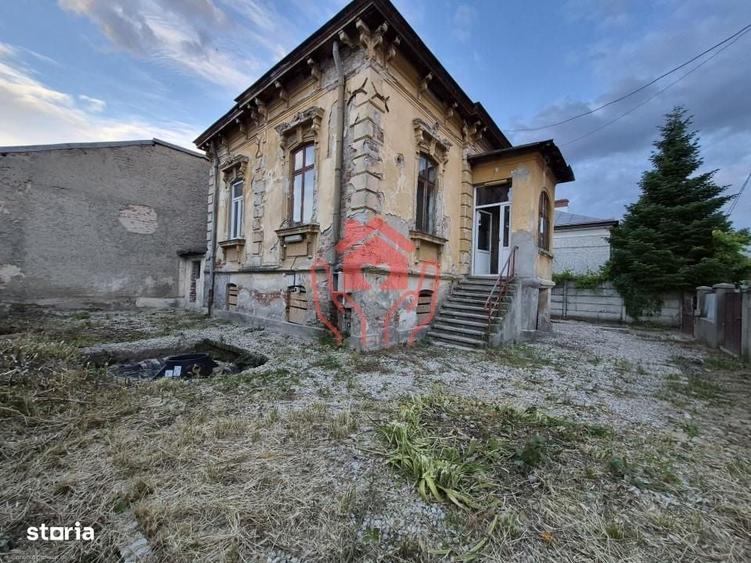 Casă cu 4 camere decomandat cu Teren 400 Mp în Unirii