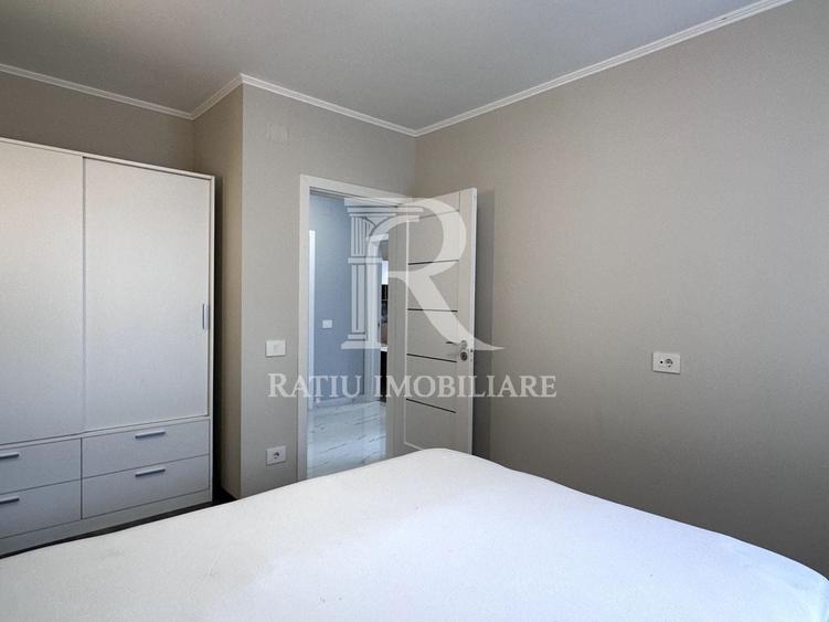 Apartament cu 3 camere decomandat, mobilat în Nufărul