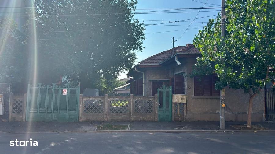Casă cu Teren 500 Mp în Rahova