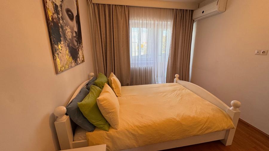 Apartament cu 3 camere decomandat în Dorobanți