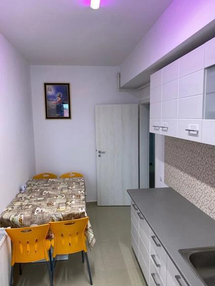 Apartament cu 3 camere decomandat în Militari