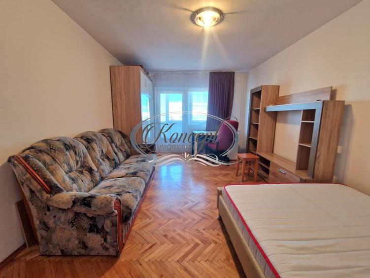 Apartament cu 3 camere decomandat, mobilat în Gheorgheni