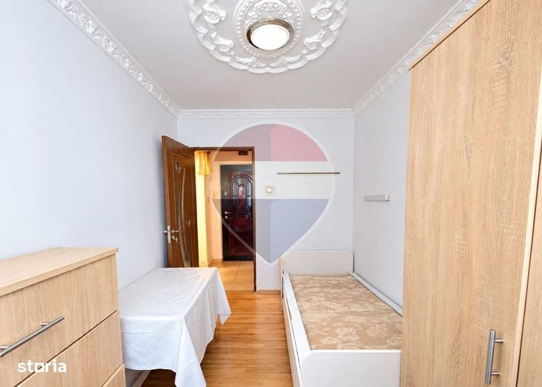 Apartament cu 3 camere decomandat în Central